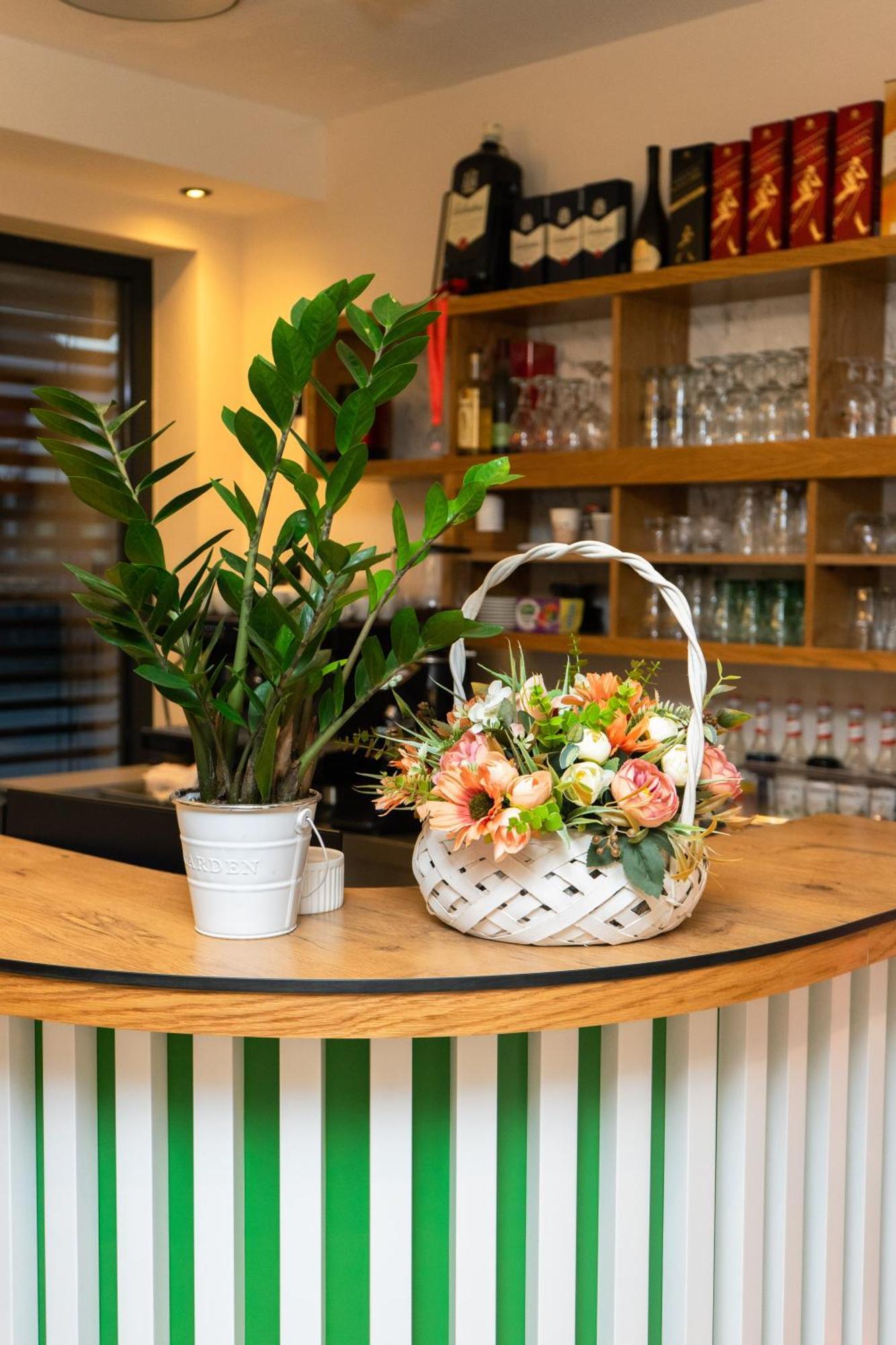 Merak Rooms & Caffe Bar Šabac Esterno foto
